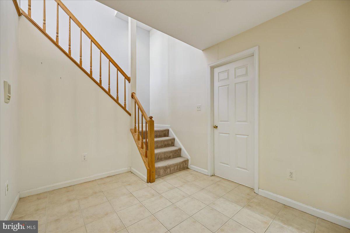 MEADOWGATE - Residential