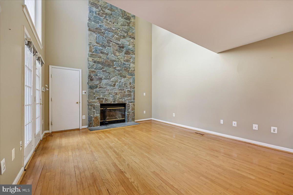 MEADOWGATE - Residential