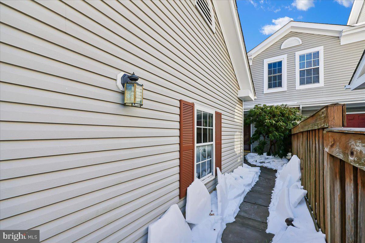 MEADOWGATE - Residential