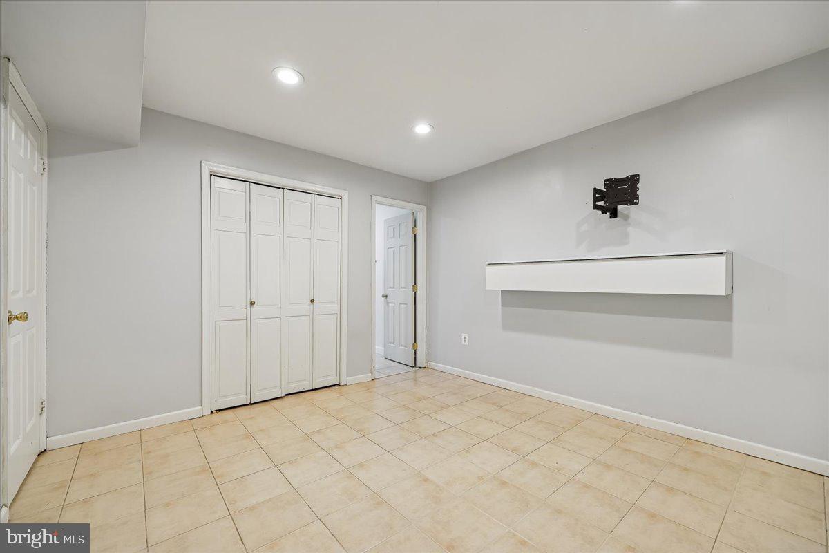 MEADOWGATE - Residential