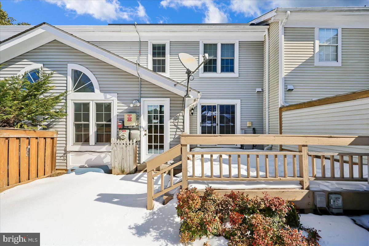 MEADOWGATE - Residential