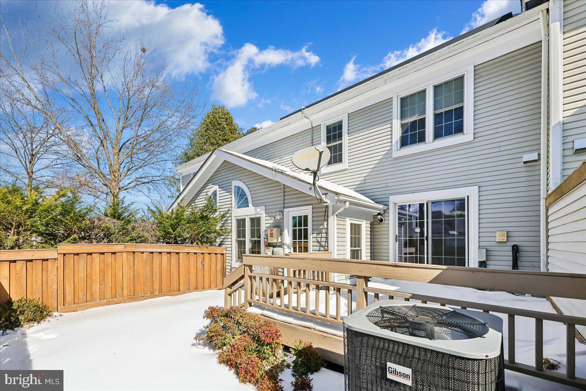 MEADOWGATE - Residential