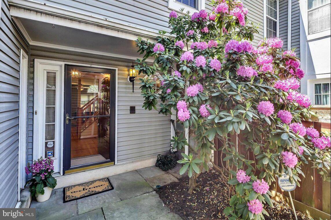 MEADOWGATE - Residential