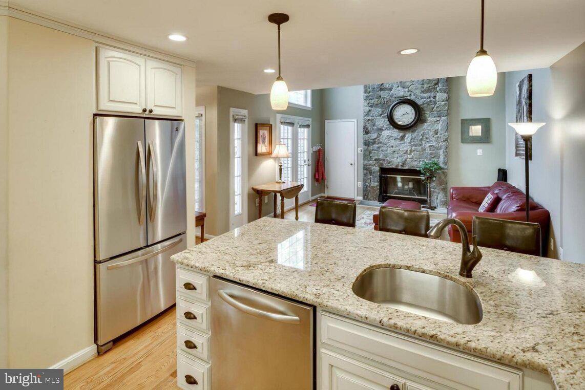 MEADOWGATE - Residential