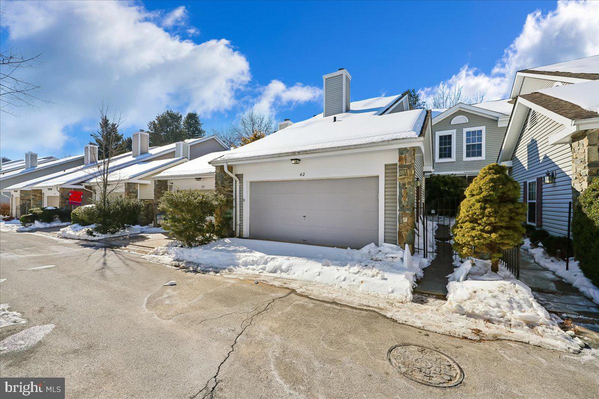 MEADOWGATE - Residential