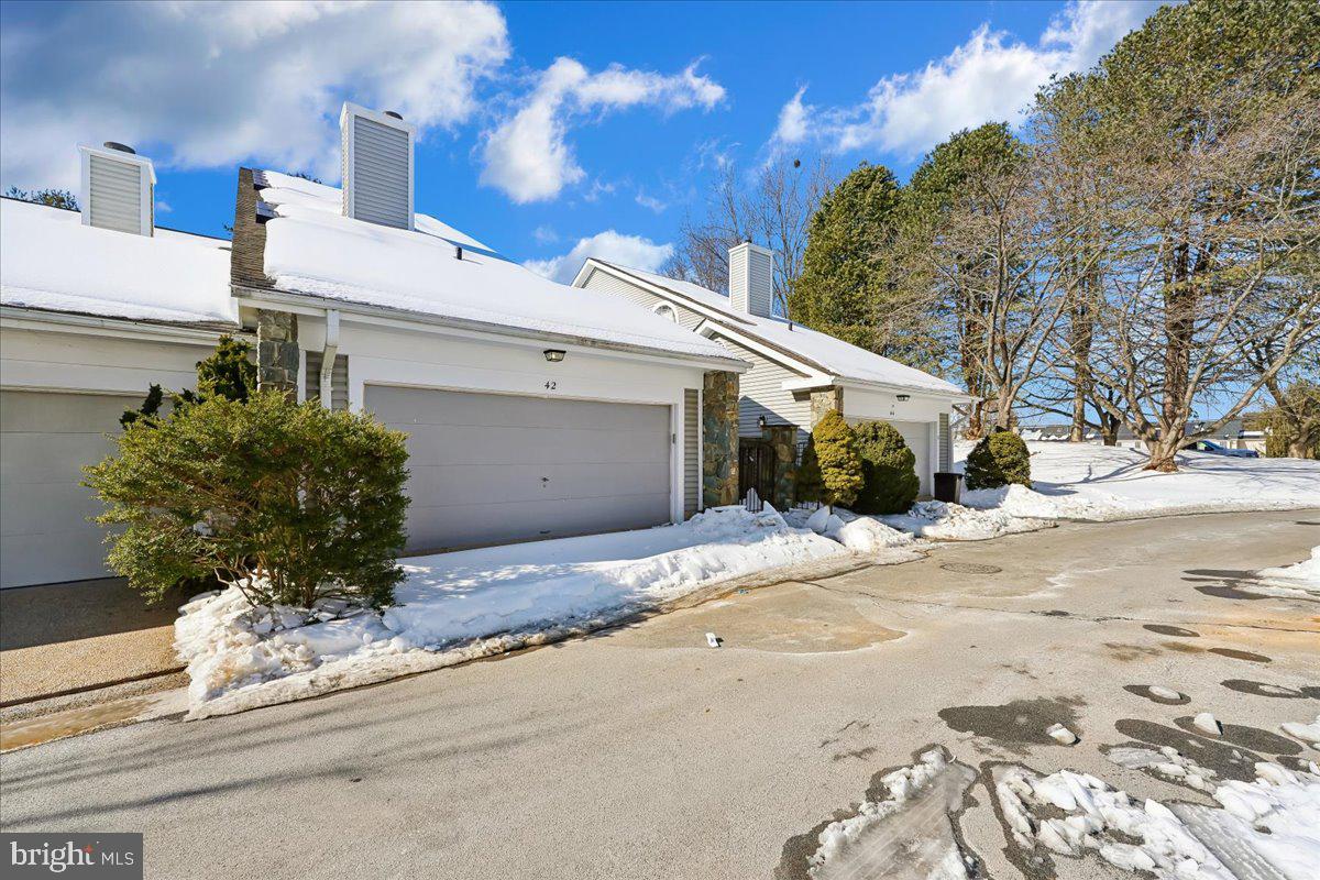 MEADOWGATE - Residential