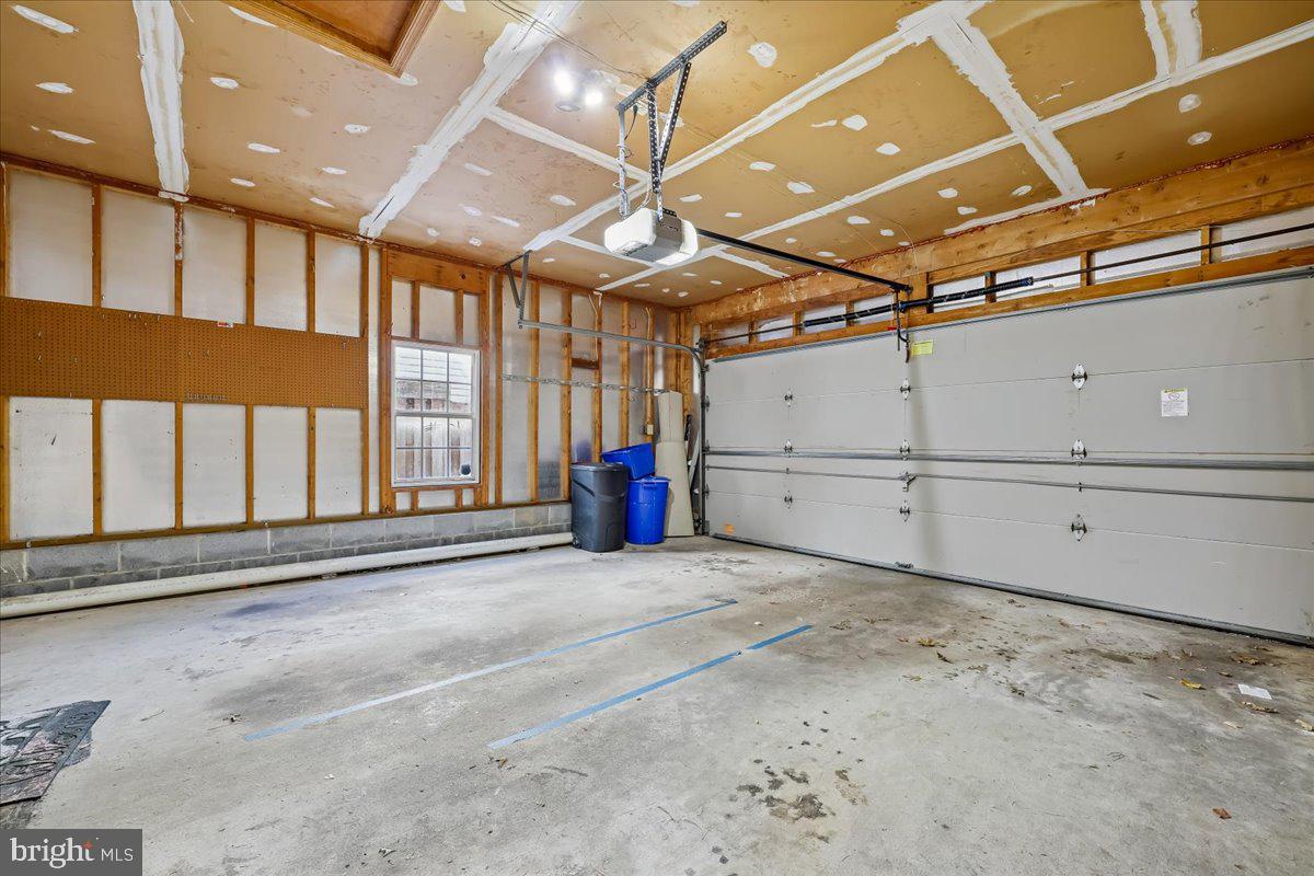 MEADOWGATE - Residential