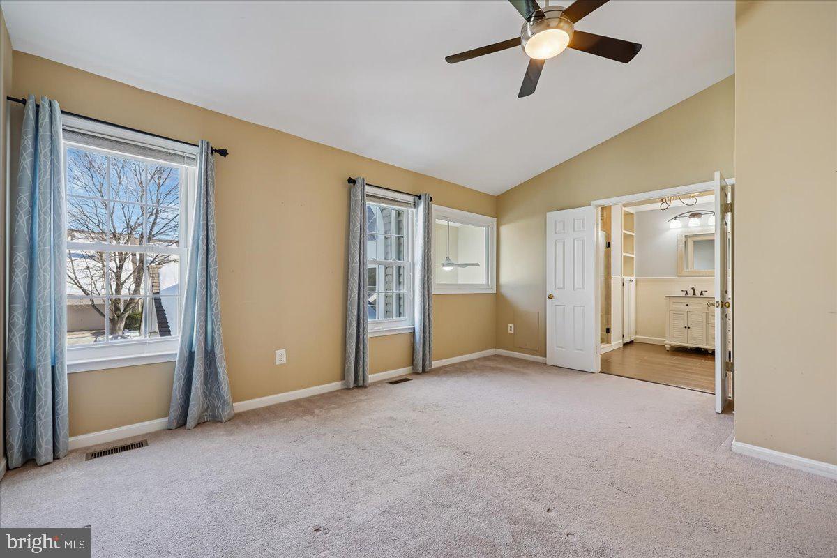 MEADOWGATE - Residential