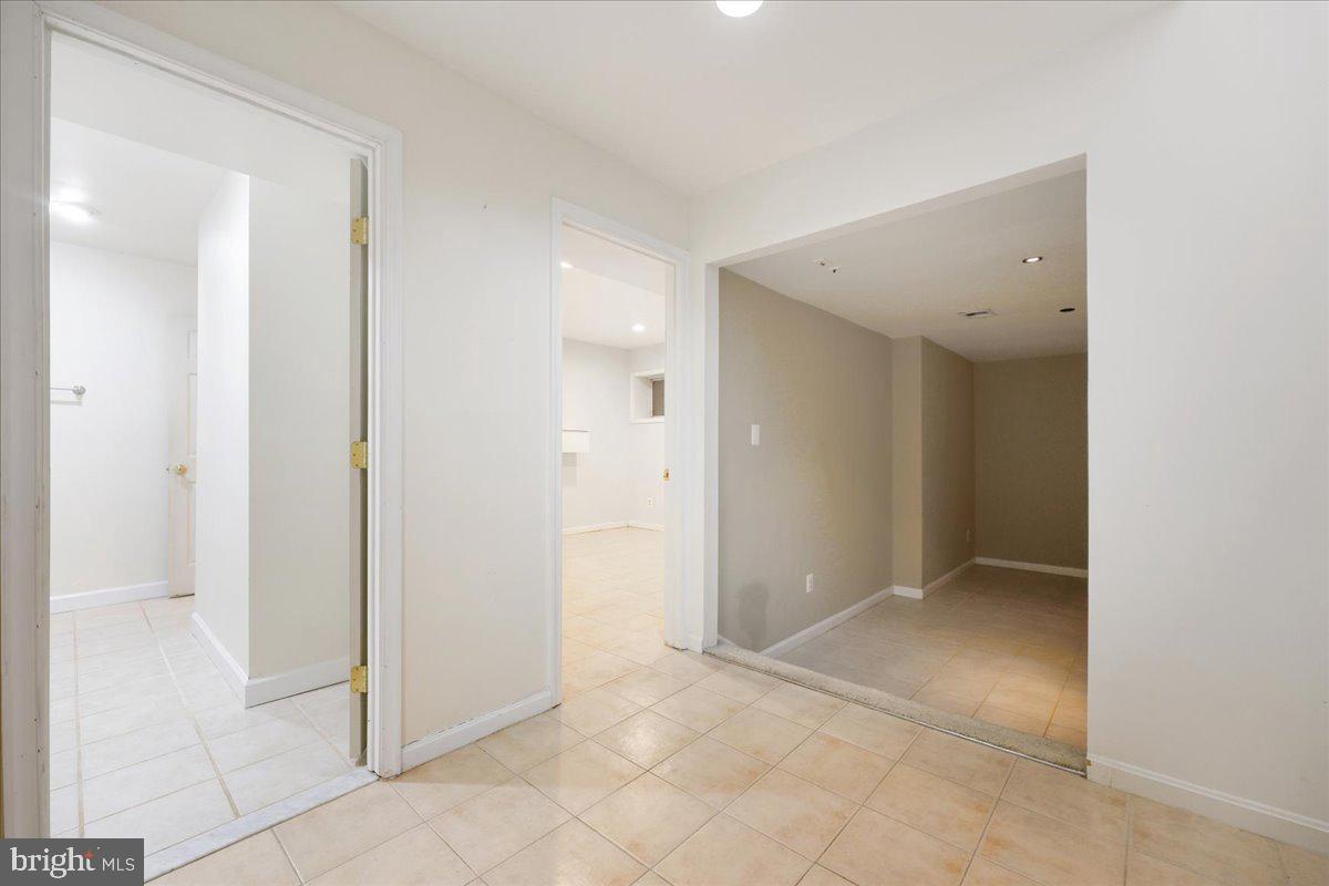 MEADOWGATE - Residential