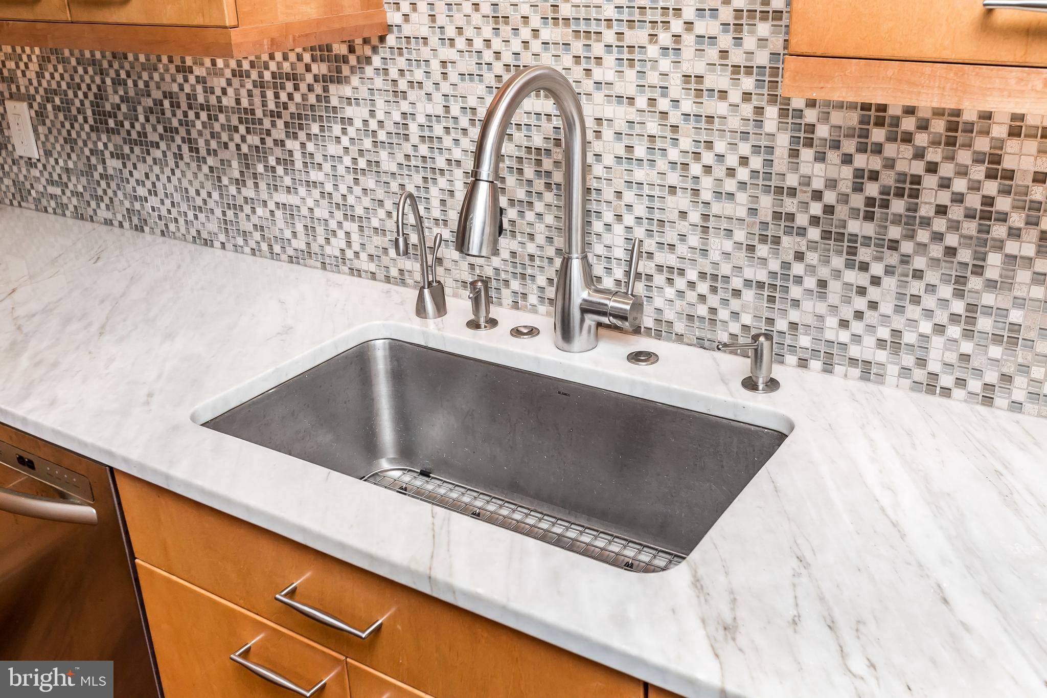 CANTON WATERFRONT - Residential