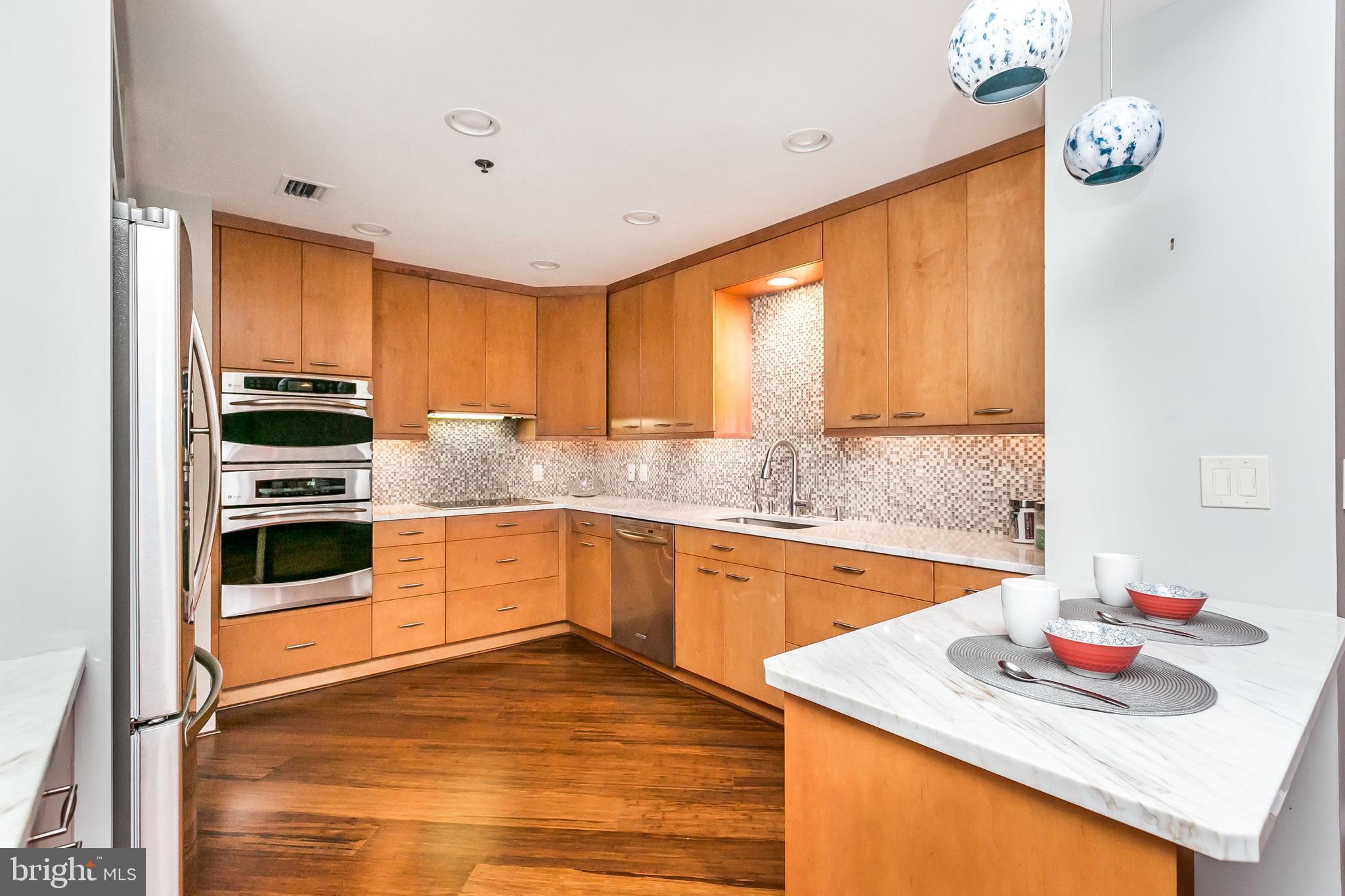 CANTON WATERFRONT - Residential