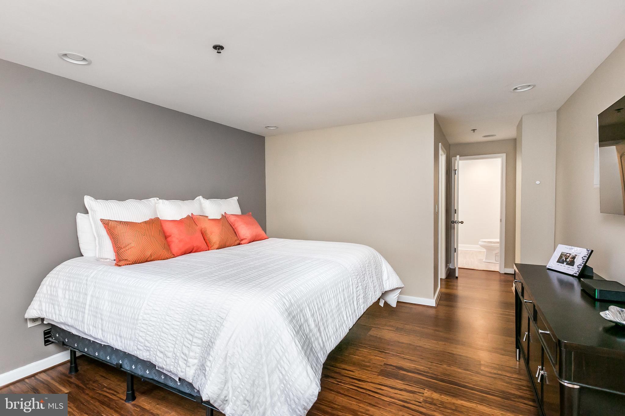 CANTON WATERFRONT - Residential