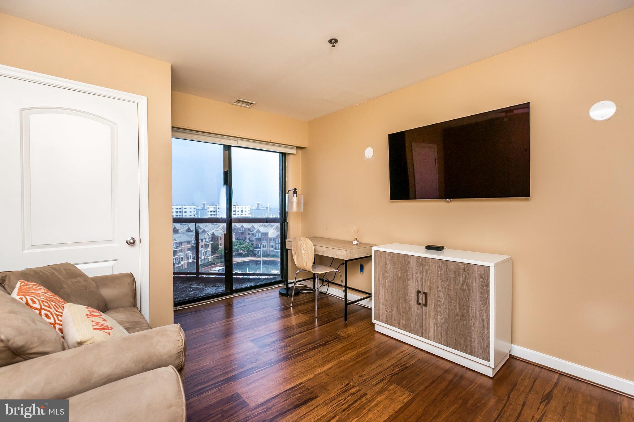 CANTON WATERFRONT - Residential