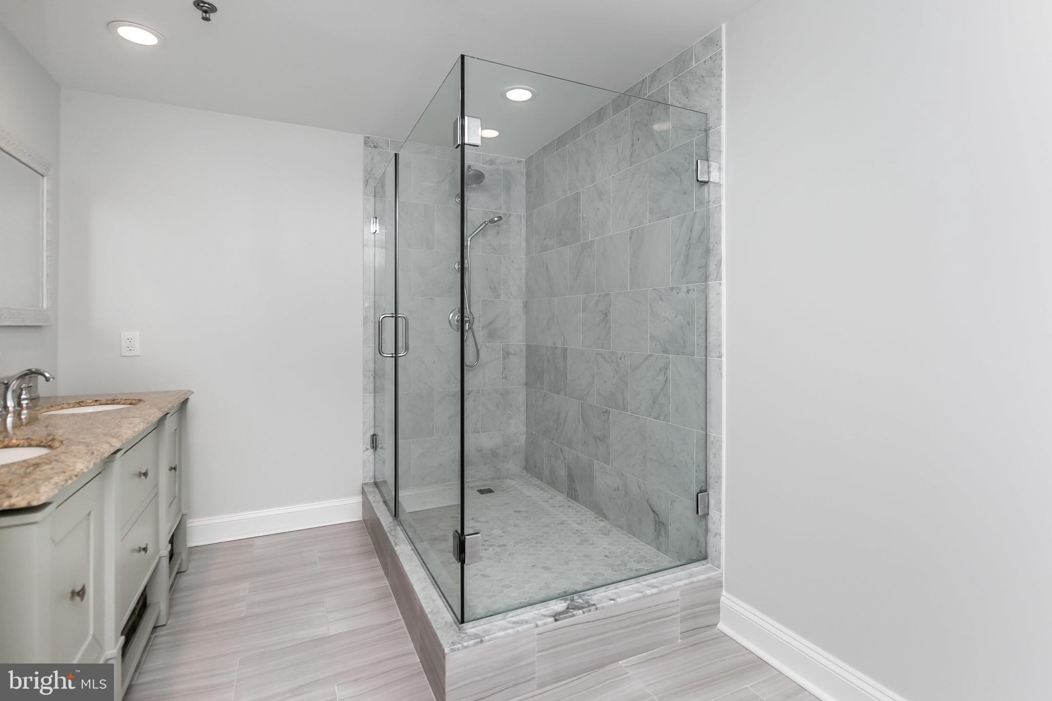 CANTON WATERFRONT - Residential