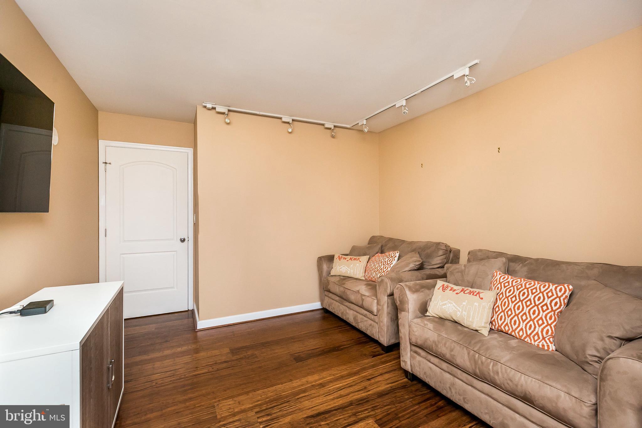 CANTON WATERFRONT - Residential