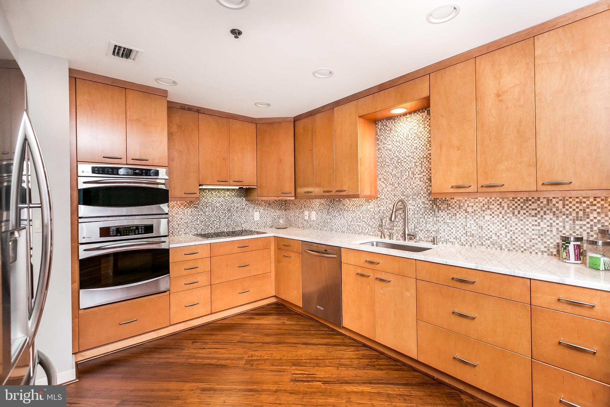 CANTON WATERFRONT - Residential