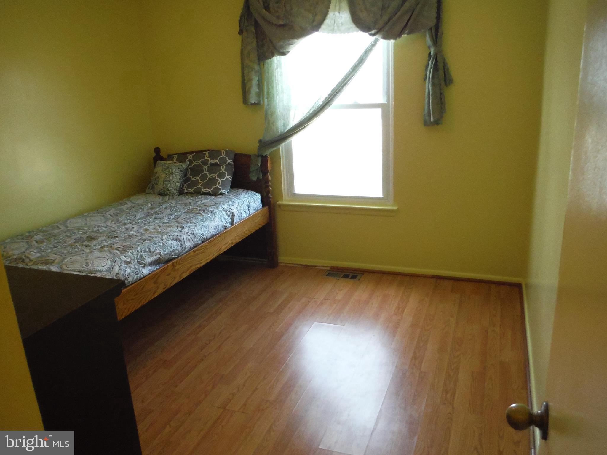 HILLSDALE - Residential