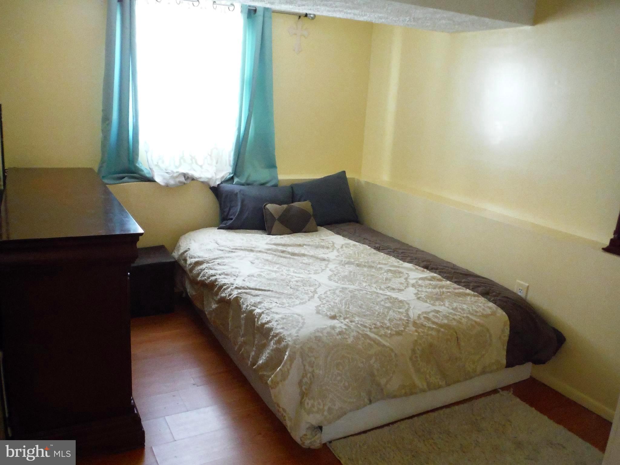 HILLSDALE - Residential