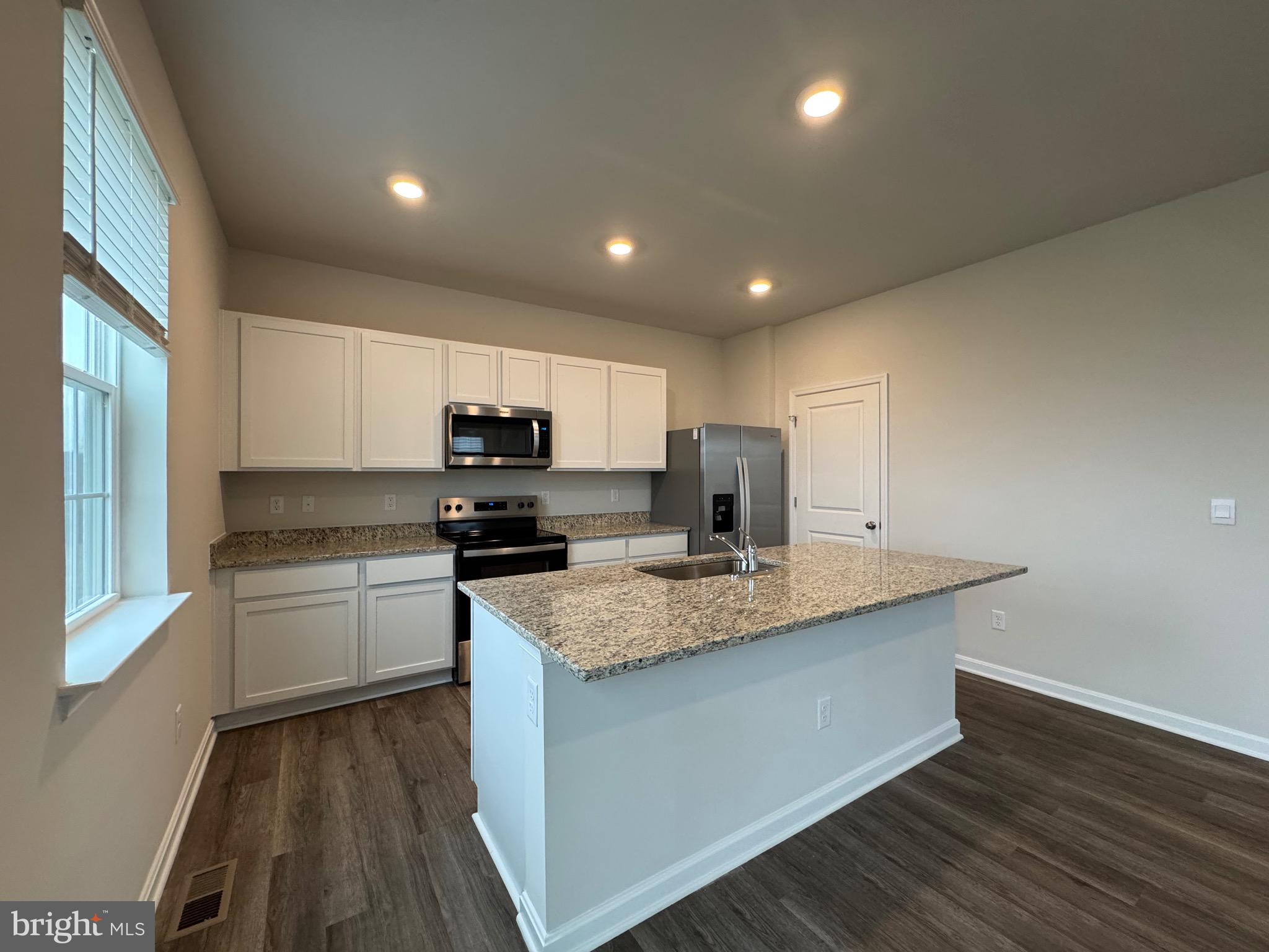 MAGNOLIA SPRINGS - Residential Lease