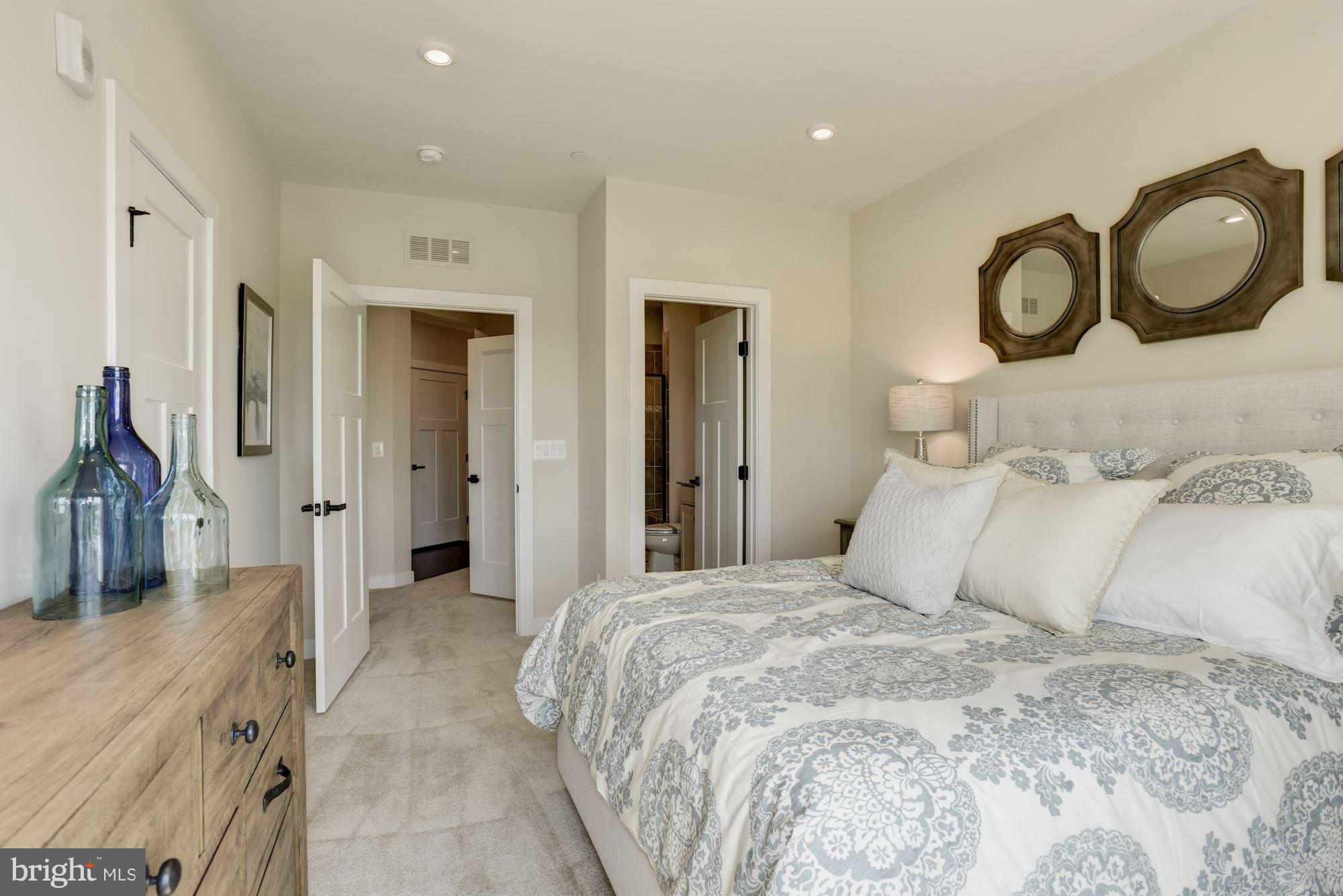 ELLICOTTS RETREAT - Residential