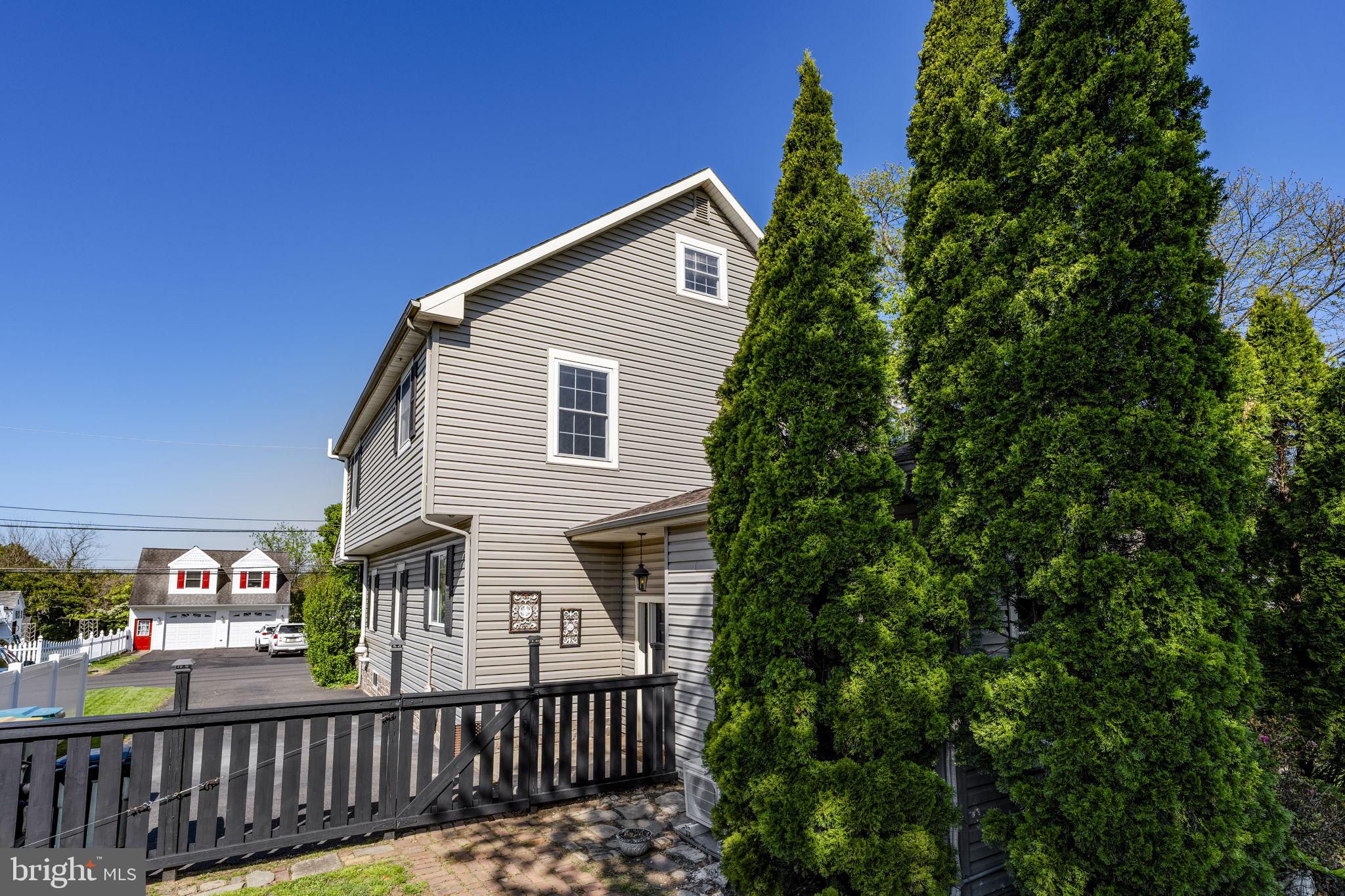 LANGHORNE TERRACE - Residential