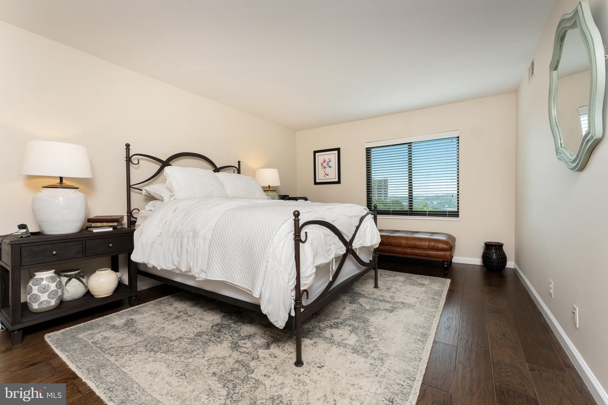 WATERGATE AT LANDMARK - Residential