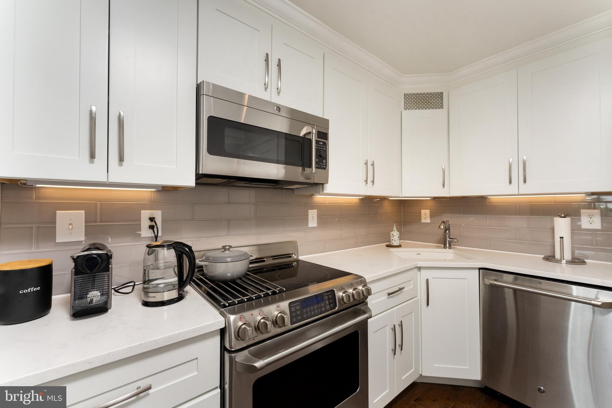 WATERGATE AT LANDMARK - Residential