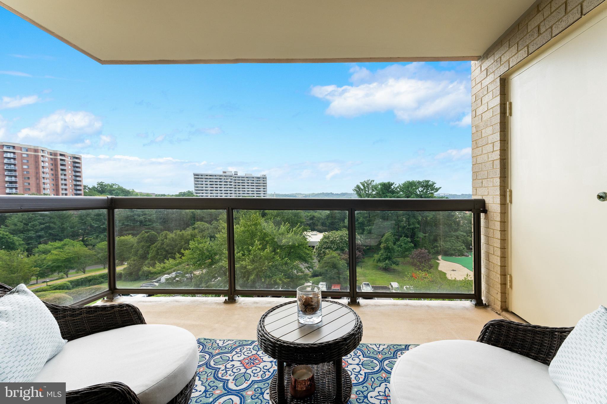 WATERGATE AT LANDMARK - Residential