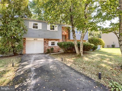 421 FAIRWAY DRIVE MECHANICSBURG PA 17055