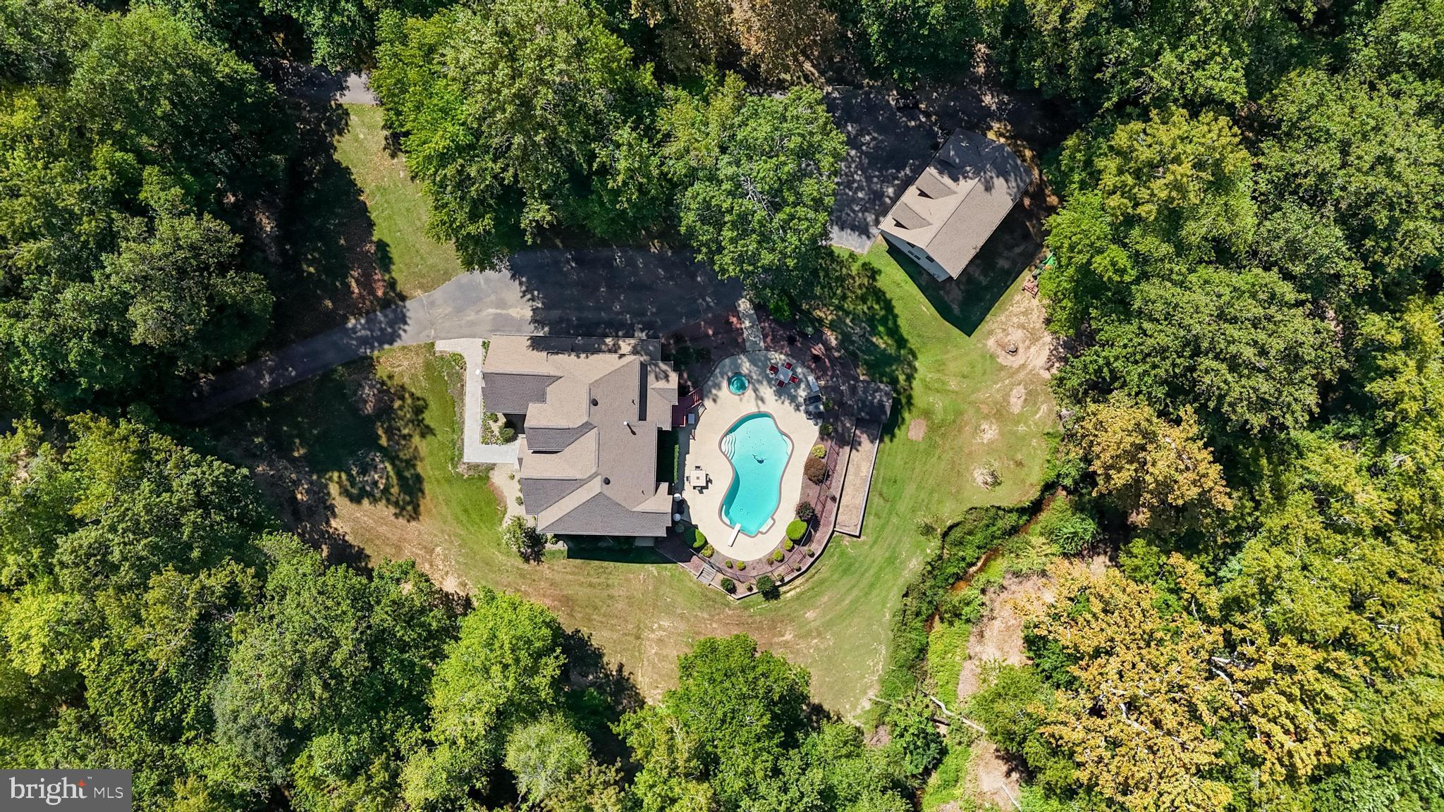 9175 DUBOIS ROAD