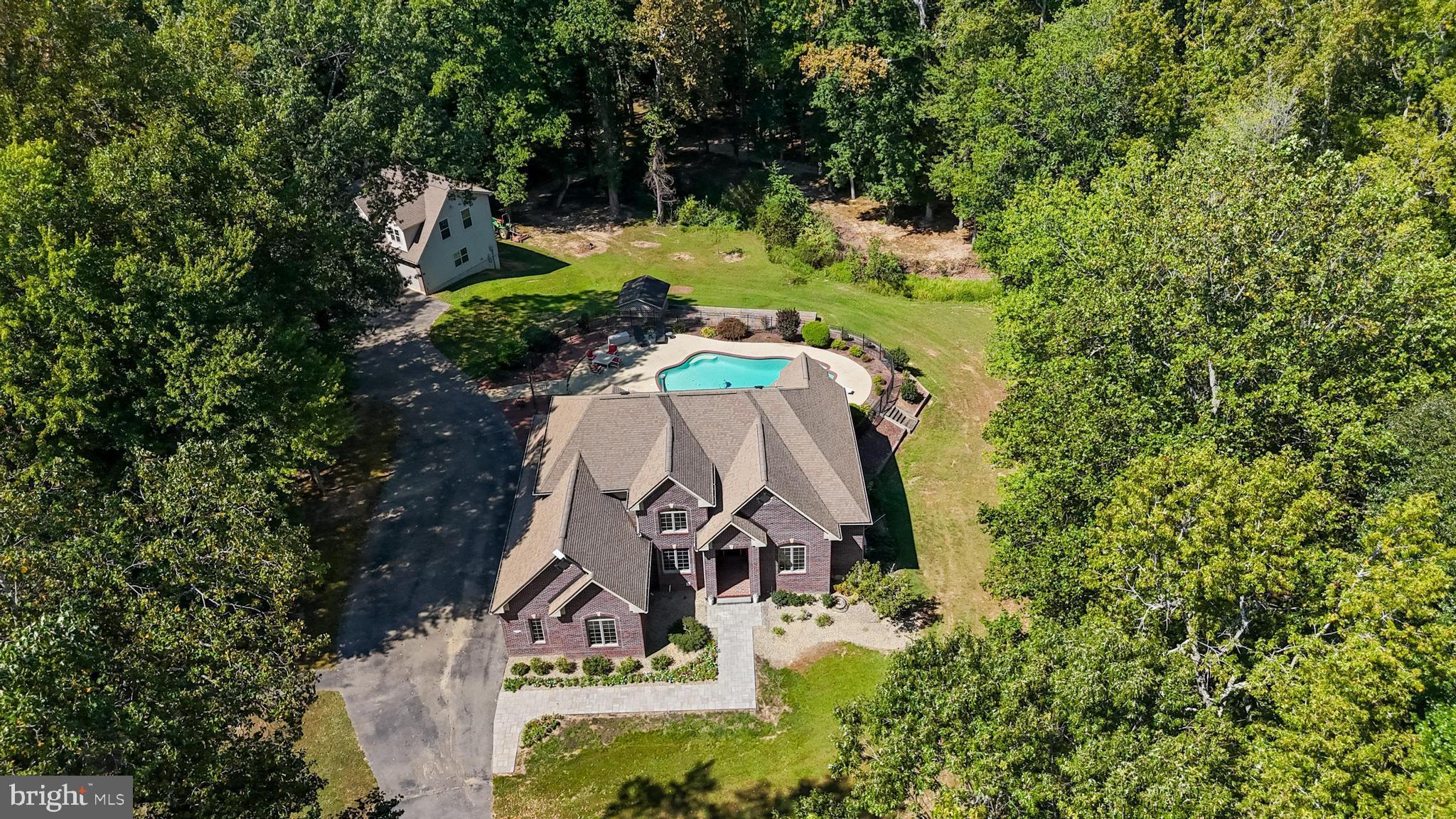 9175 DUBOIS ROAD