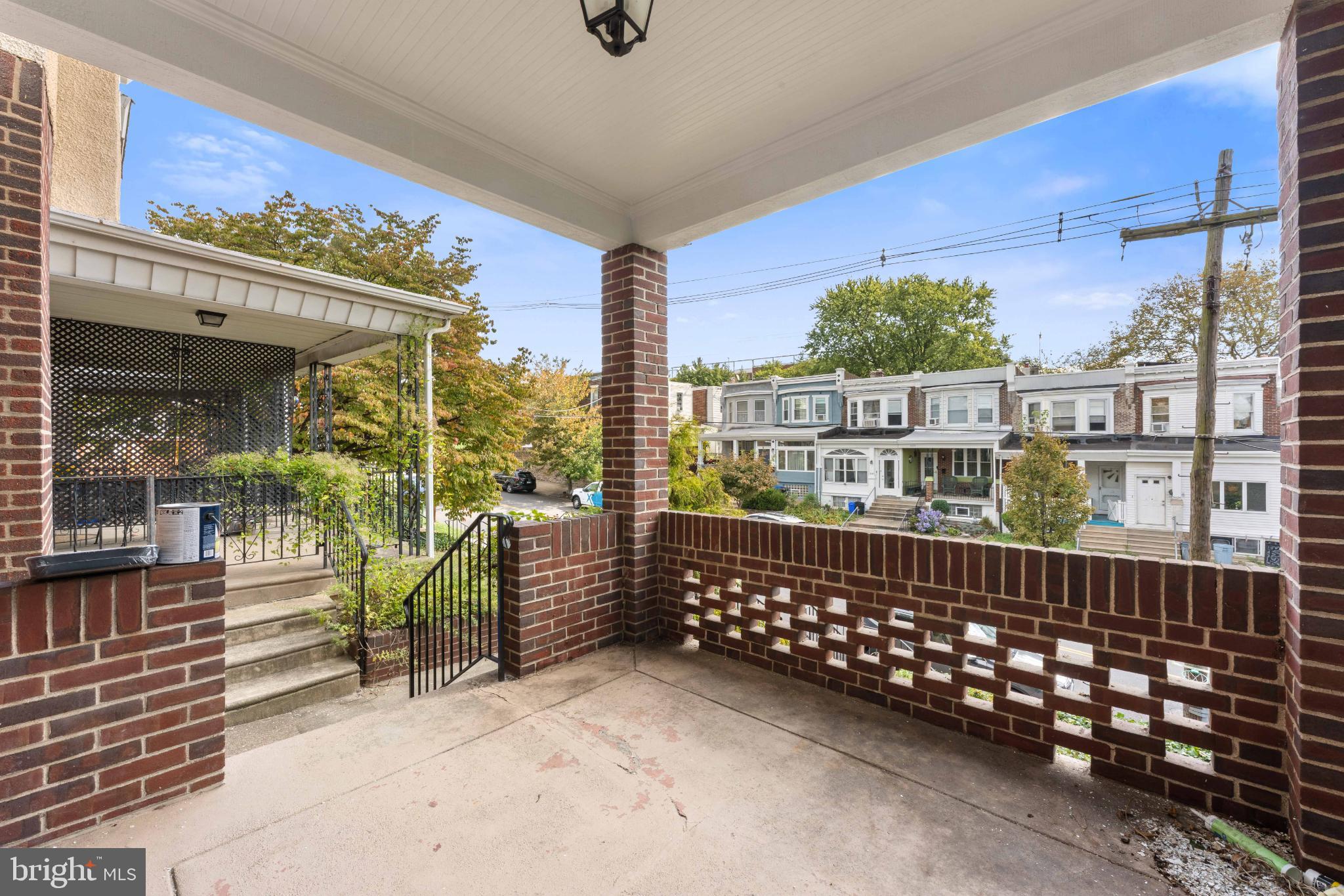 EAST FALLS - Residential