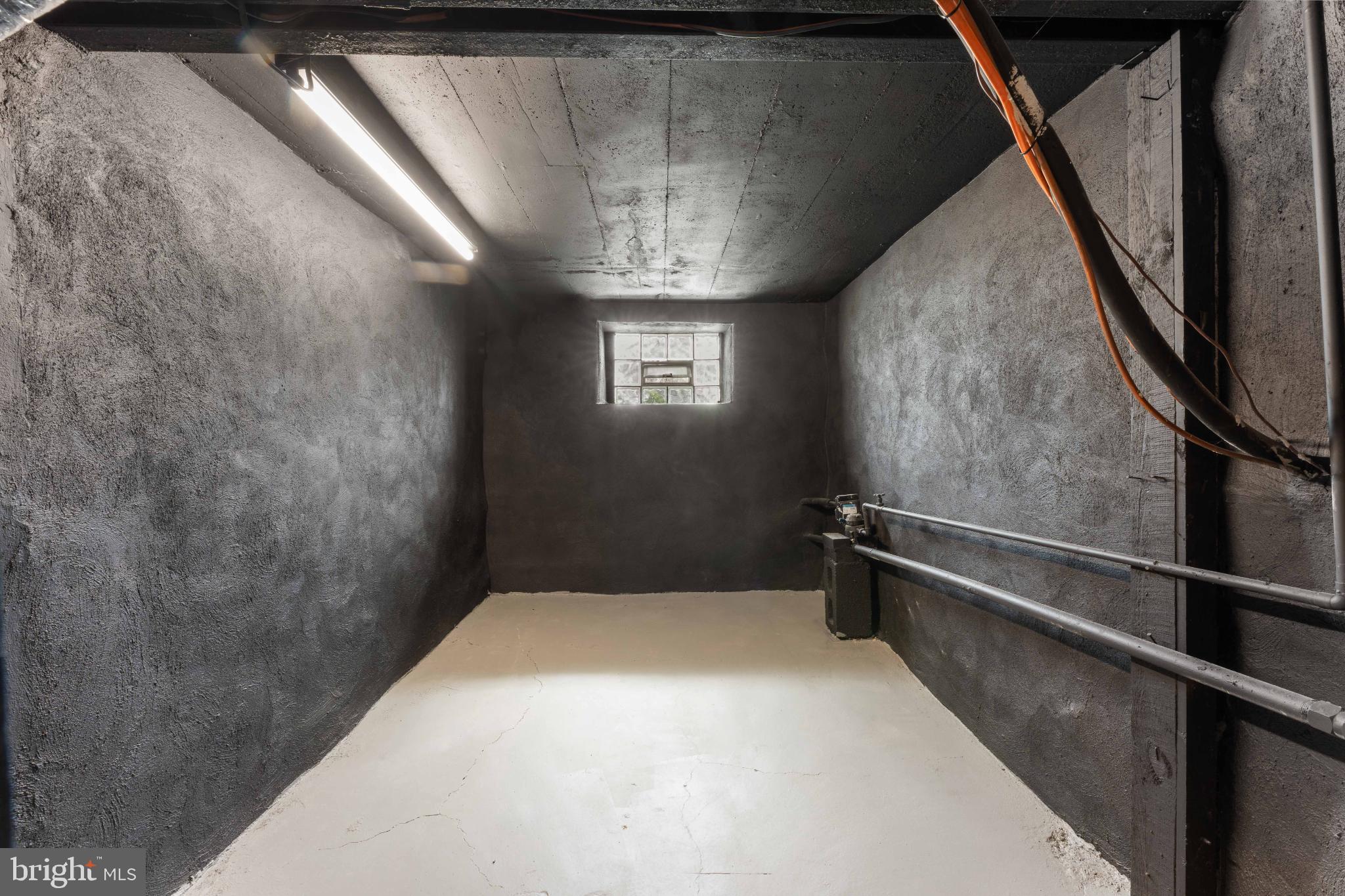 EAST FALLS - Residential