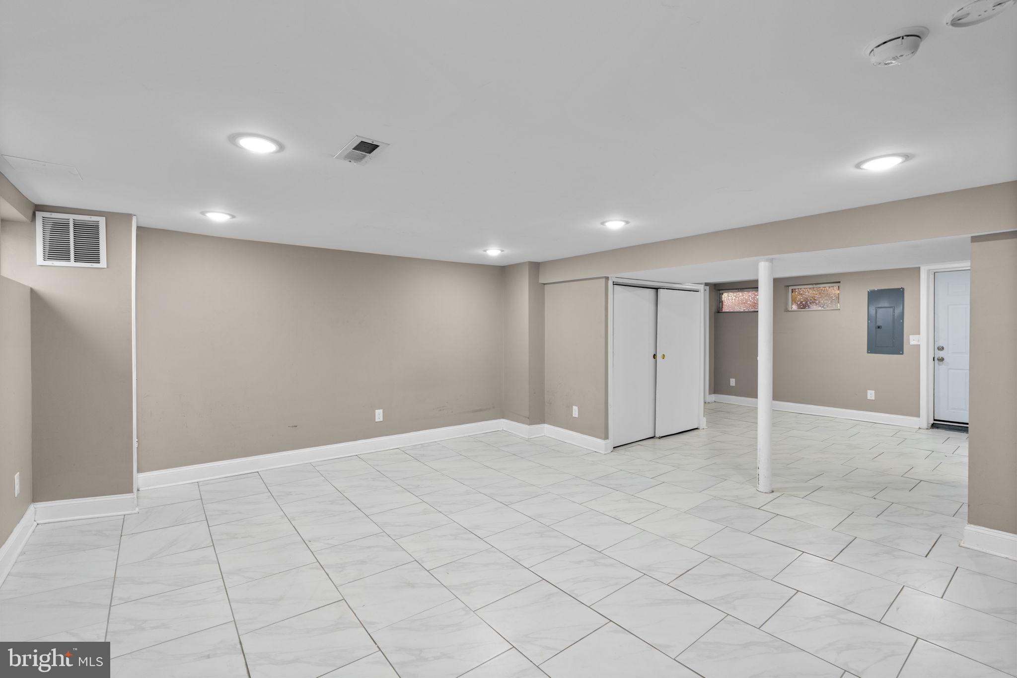 CHINQUAPIN PARK - Residential
