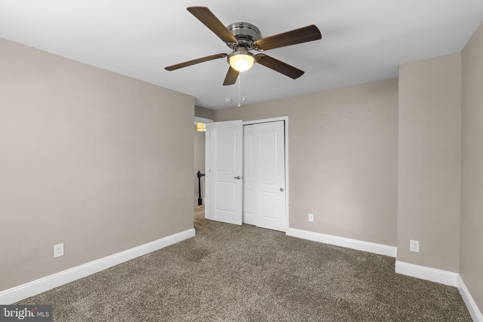 CHINQUAPIN PARK - Residential