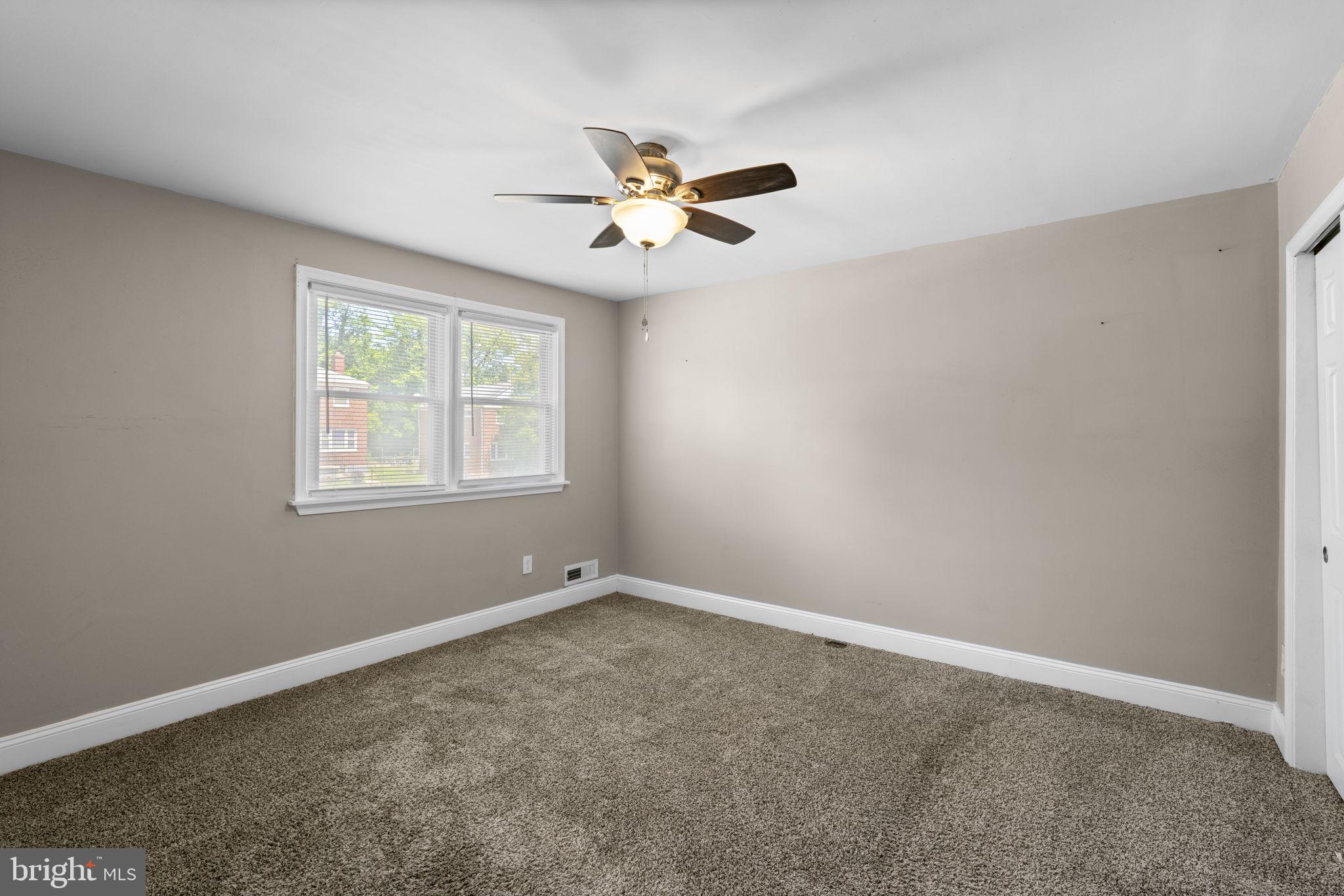 CHINQUAPIN PARK - Residential