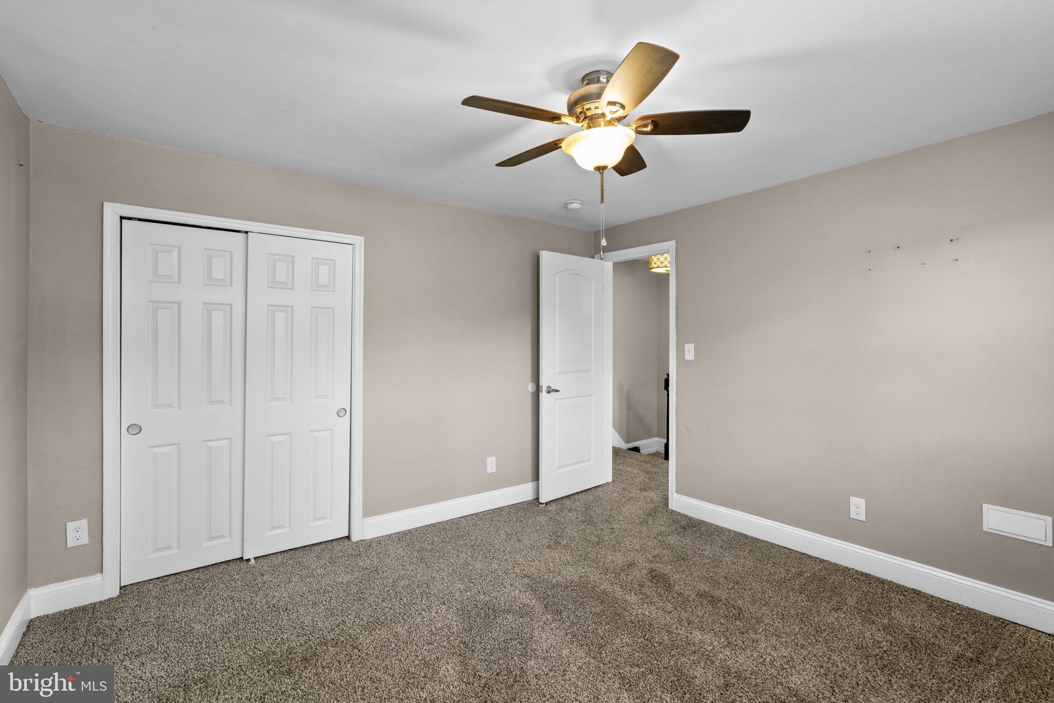CHINQUAPIN PARK - Residential