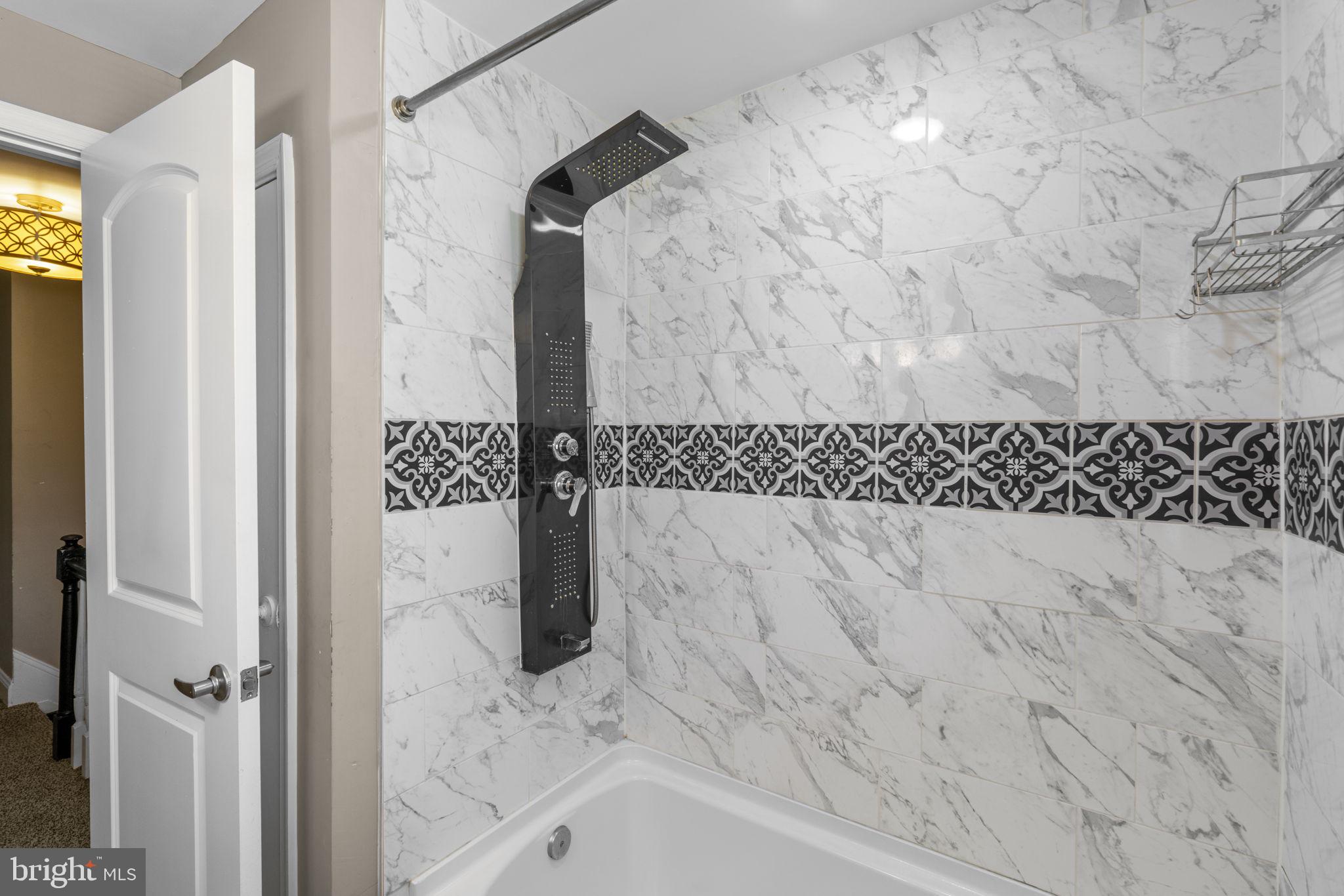 CHINQUAPIN PARK - Residential