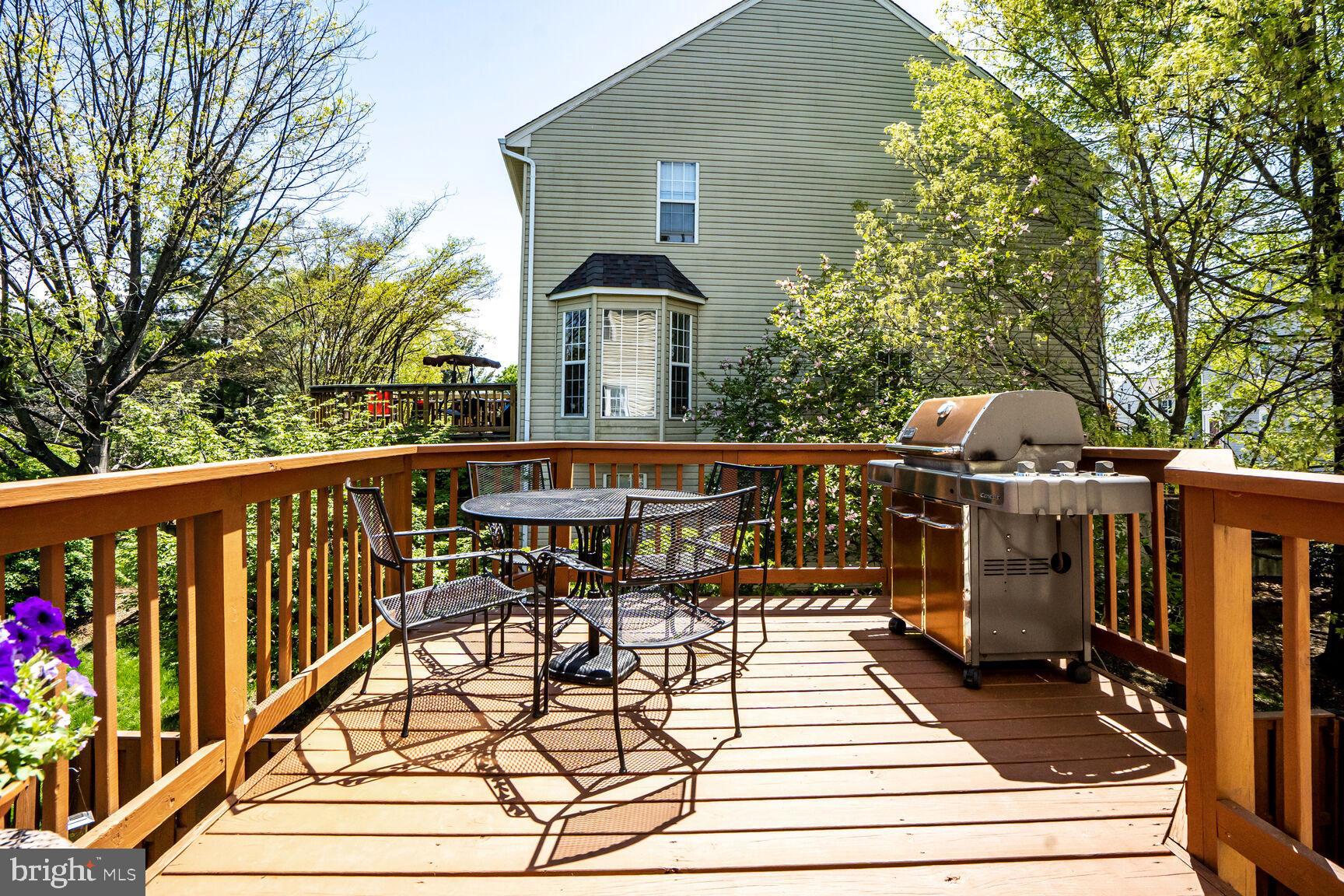 UNIVERSITY CENTER - Residential