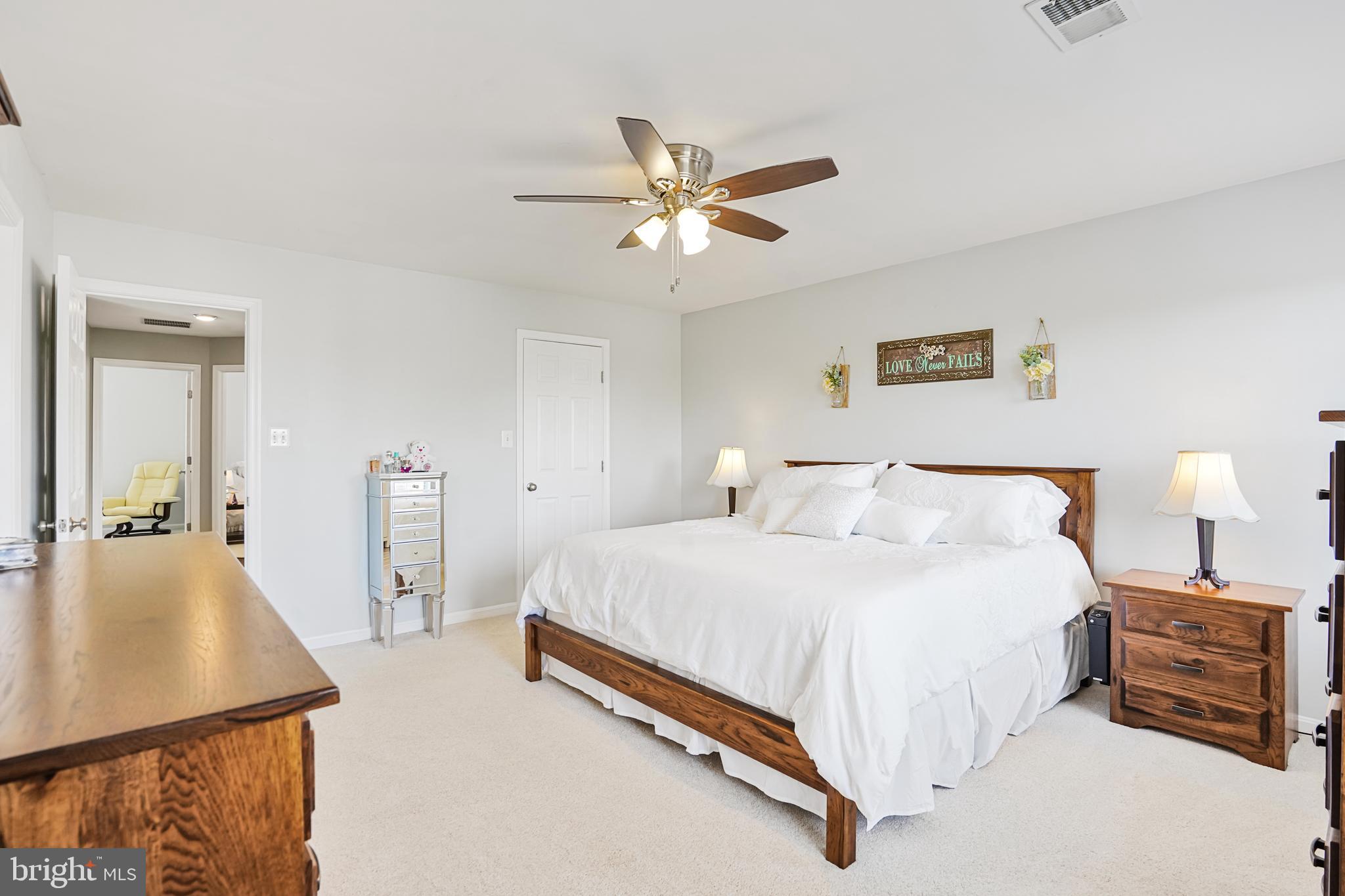 UNIVERSITY CENTER - Residential