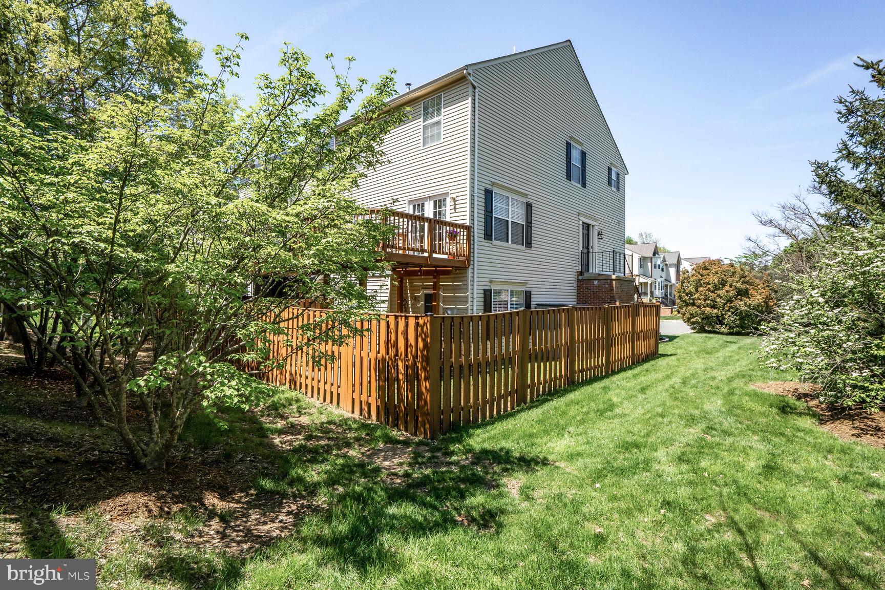 UNIVERSITY CENTER - Residential