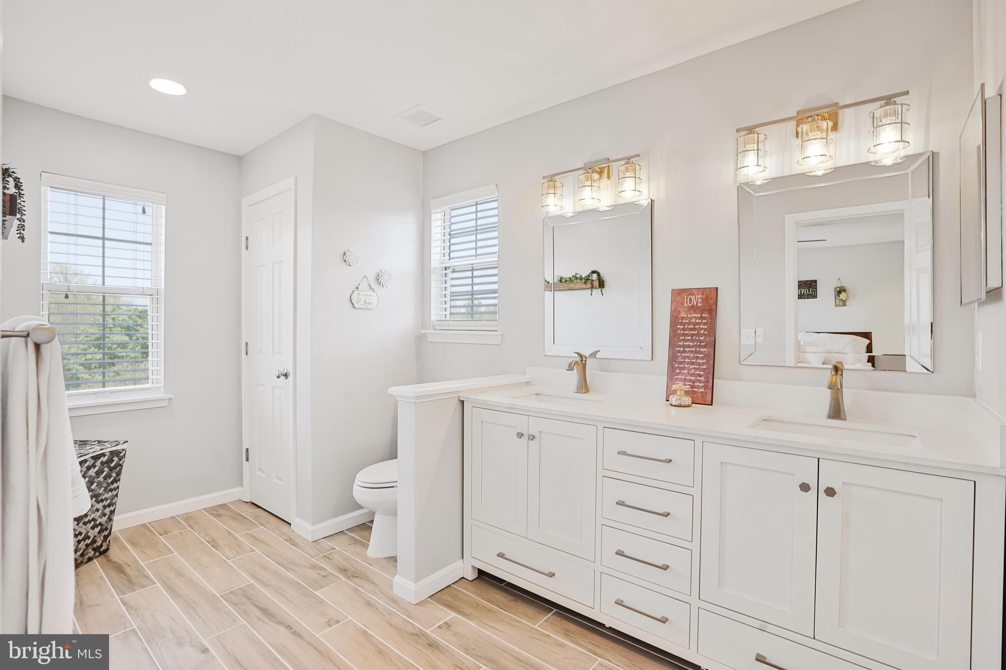 UNIVERSITY CENTER - Residential