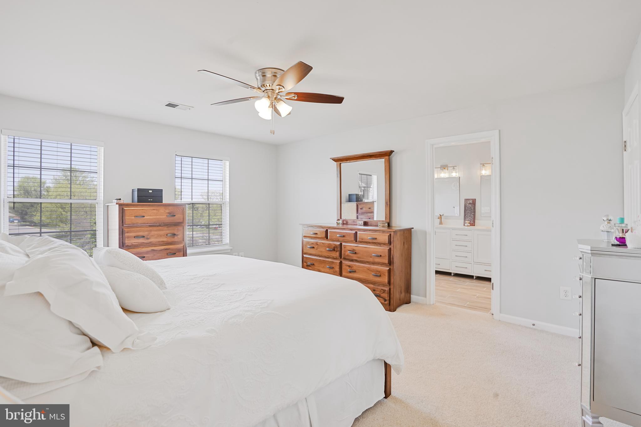 UNIVERSITY CENTER - Residential