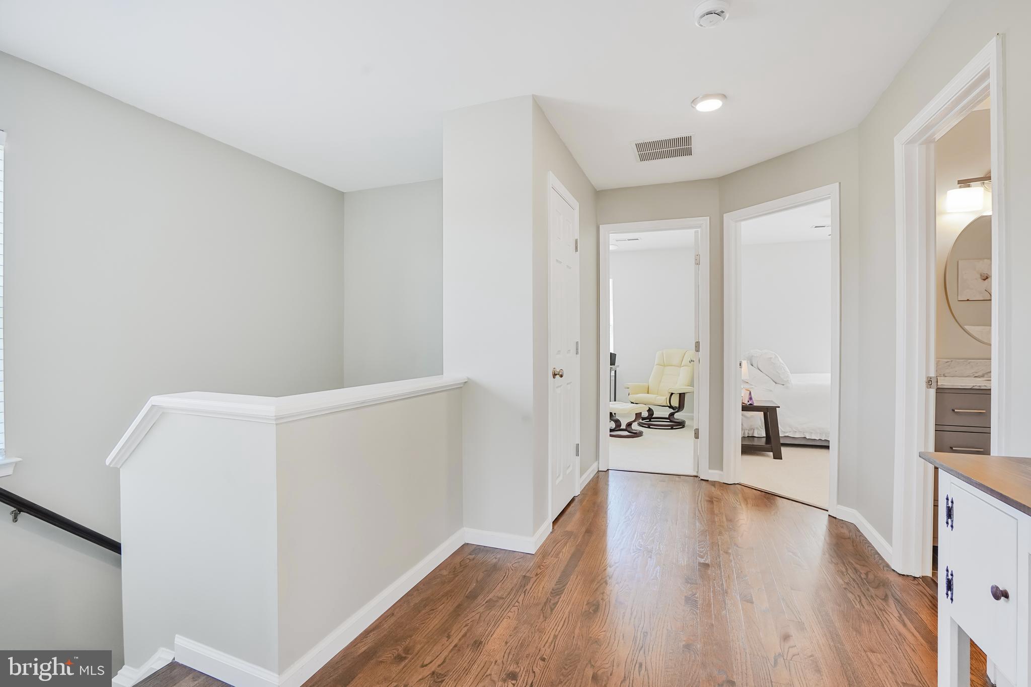 UNIVERSITY CENTER - Residential