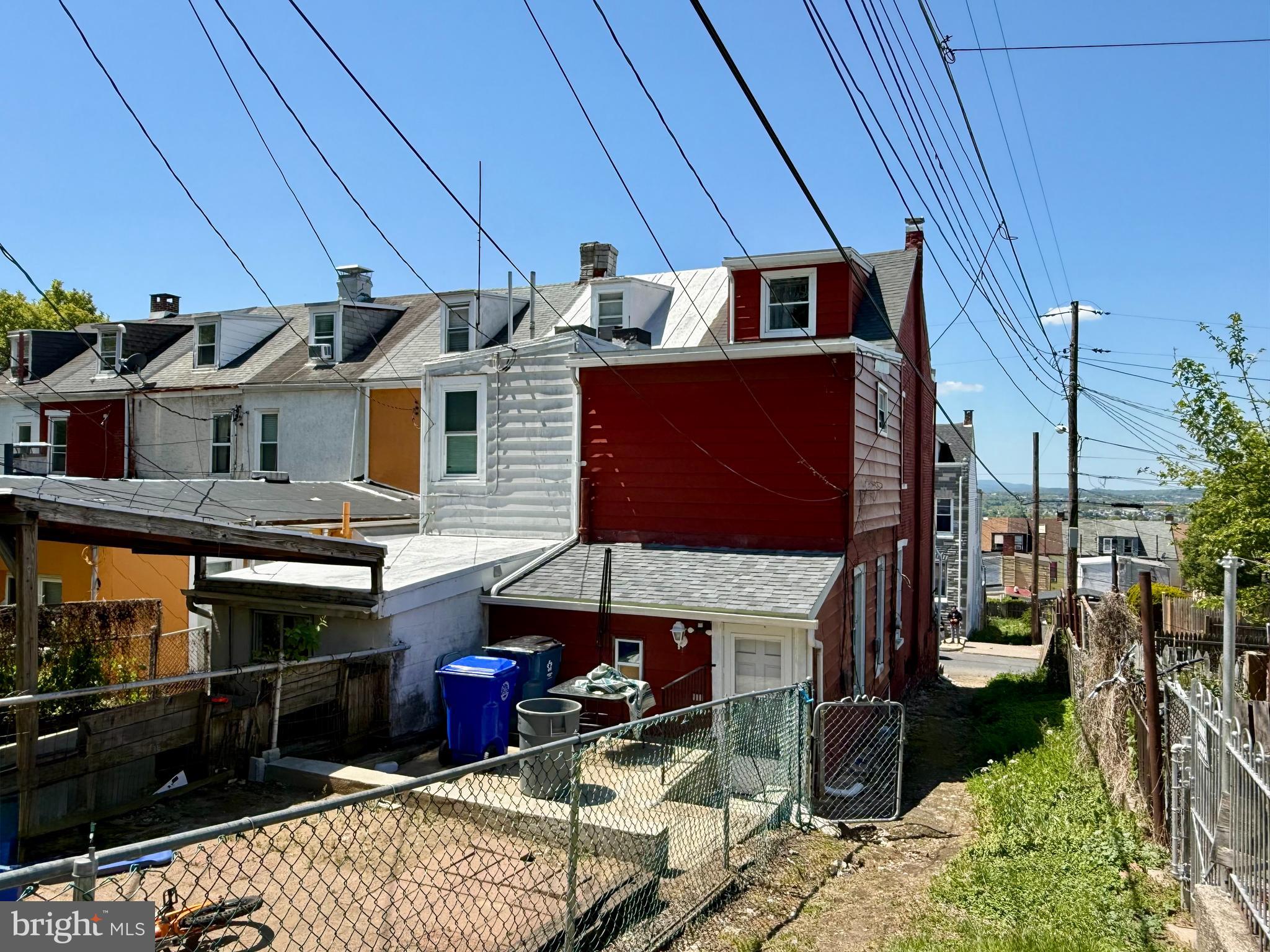 HILLTOP TERRACE - Residential