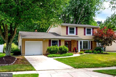 Photo of 16 Bently Drive, SEWELL, NJ 08080 (MLS # NJGL2074878)