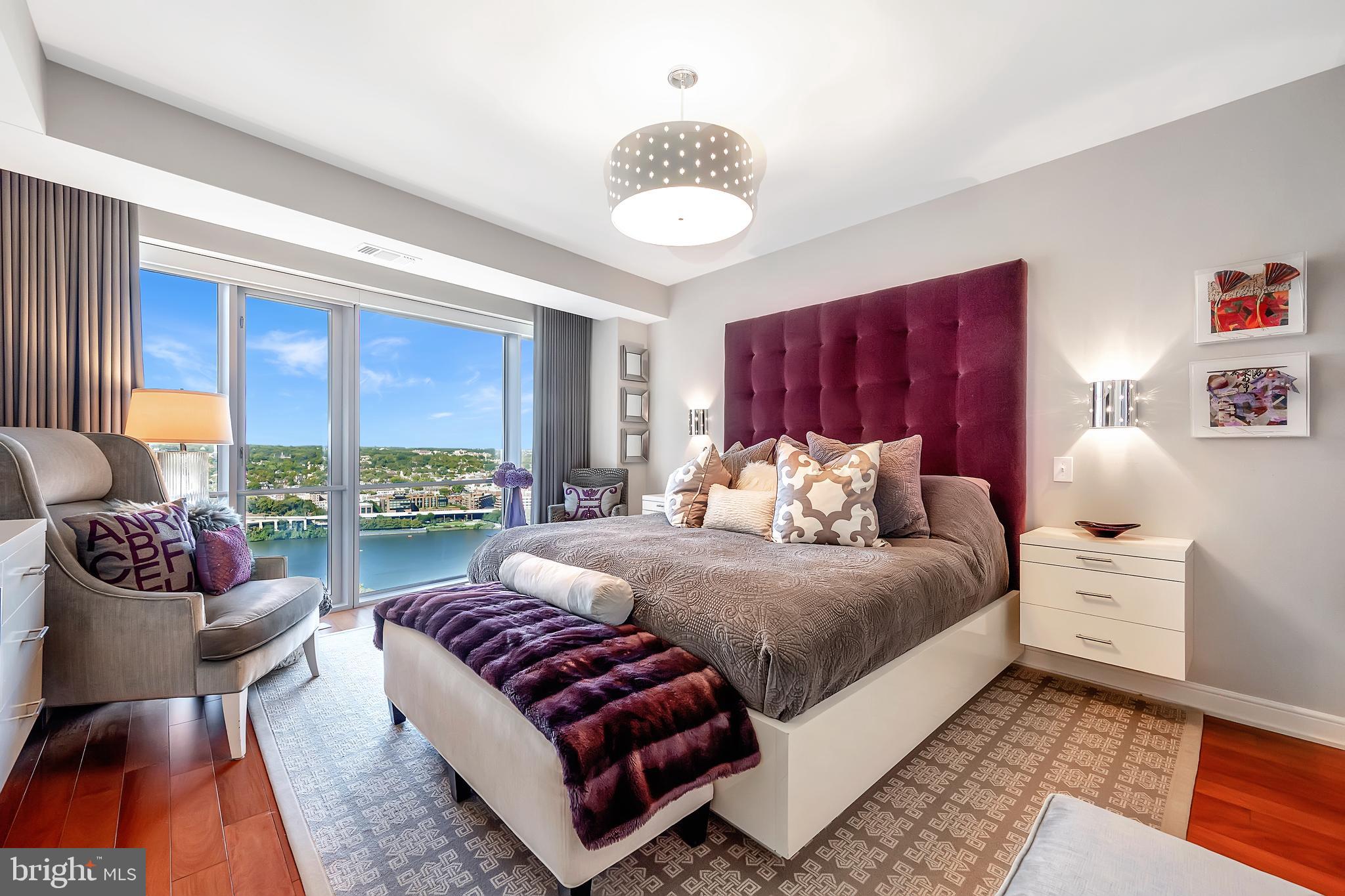 ROSSLYN - Residential