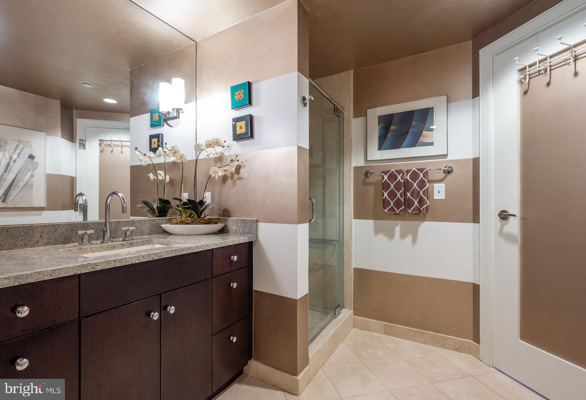 ROSSLYN - Residential