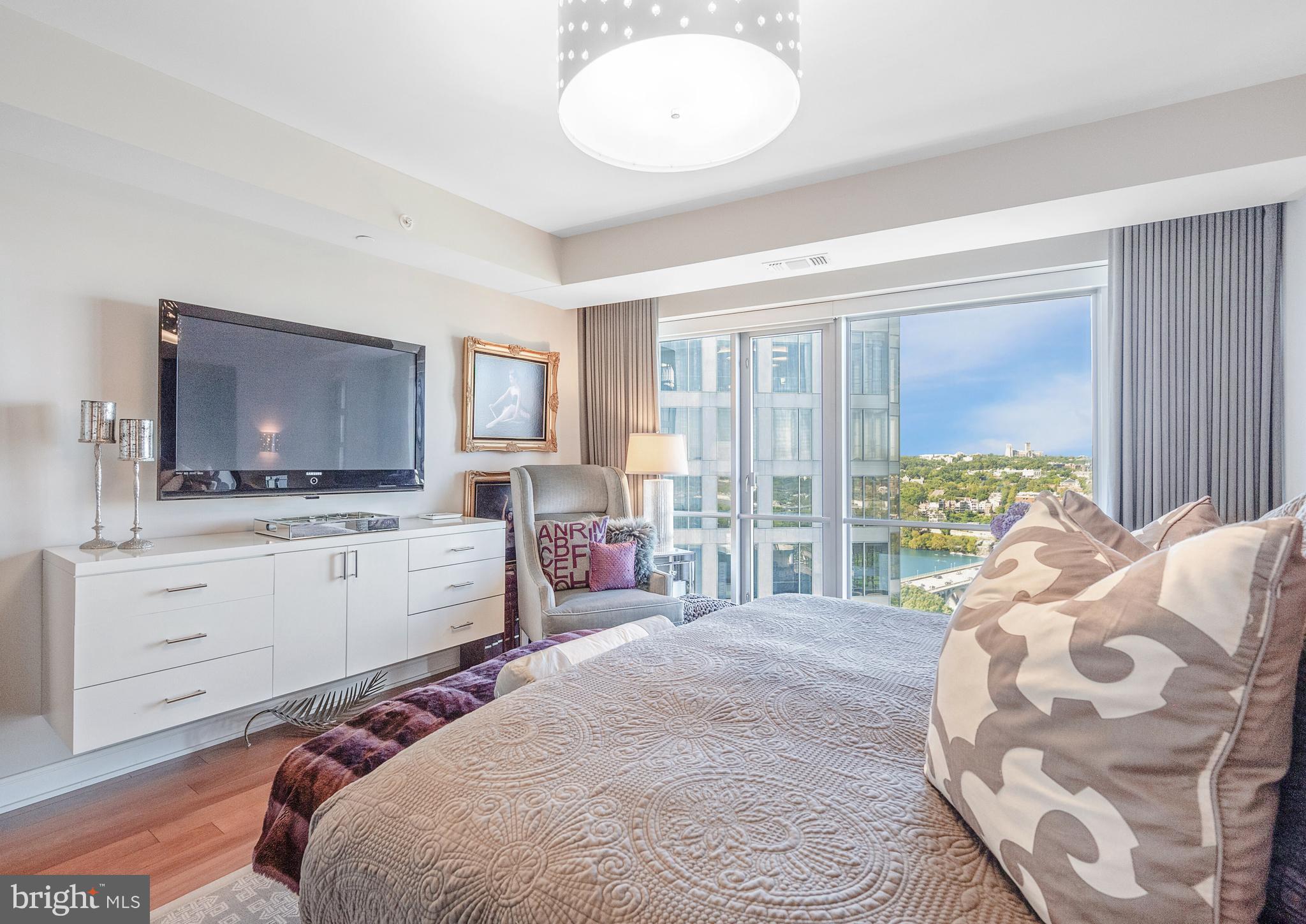 ROSSLYN - Residential