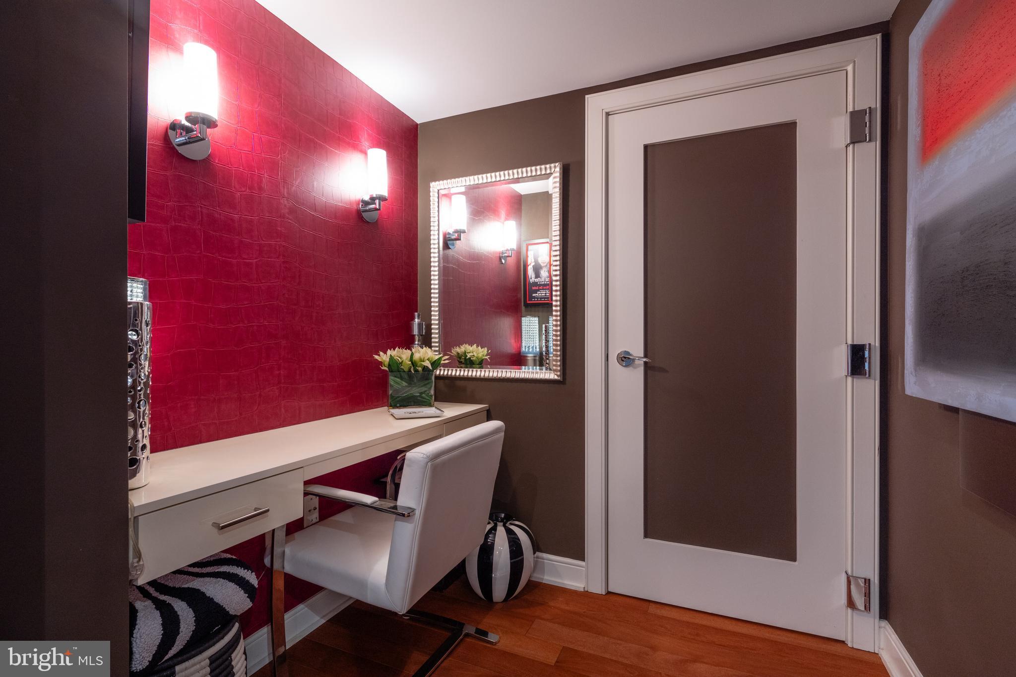 ROSSLYN - Residential